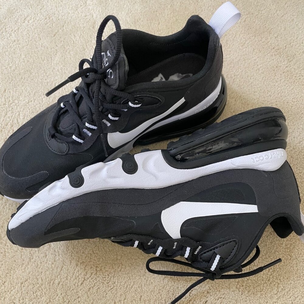 Nike Air Max 270 React women. Black white color. US Size 7.5